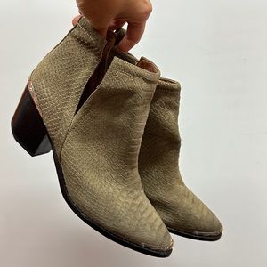 Free People Leather Jeffrey Campbell Western Ankle Boots size 11!